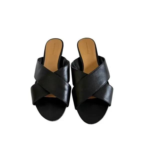 Saks Fifth Avenue Women's Flat Crisscross Leather Sandals Size 9 - Picture 4 of 5